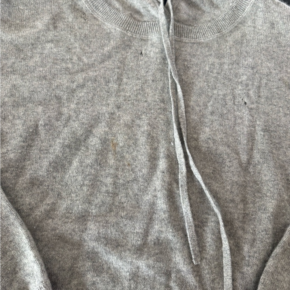 Gray Men's Lord & Taylor Cashmere Sweater - Picture 5 of 8